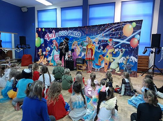 Szkolny bal karnawałowy