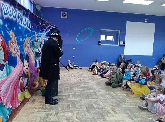 Szkolny bal karnawałowy