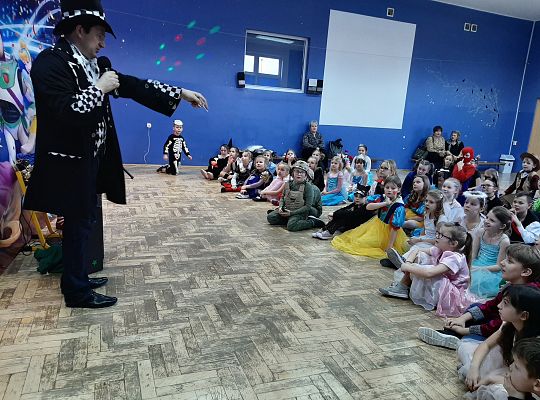 Szkolny bal karnawałowy