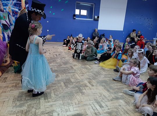 Szkolny bal karnawałowy