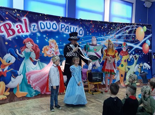 Szkolny bal karnawałowy