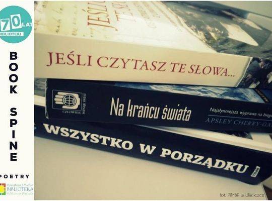 "Co kryją grzbiety książek ?" Kreatywne układanki