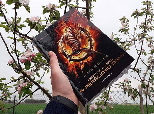 Pokaż co czytasz - majówka z książką