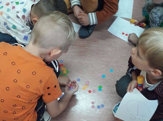 Święto Kropki mamy, do biblioteki przedszkolaki zapraszamy!