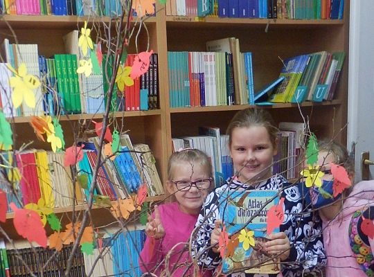 I Międzynarodowa Edycja Ogólnopolskiej Akcji Bicia Rekordu W Czytaniu na Przerwie, połączona z zabawą biblioteczną „Wylosuj sobie książkę na jesienne dni”.