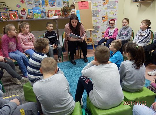 „Babcia i Dziadek od A do Z” spotkanie czytelnicze z klasą II b