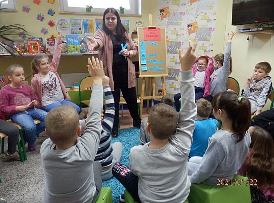 „Babcia i Dziadek od A do Z” spotkanie czytelnicze z klasą II b