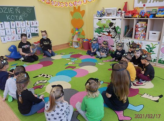 Kicia Kocia i inne koty.  Spotkanie czytelnicze u trzylatków.