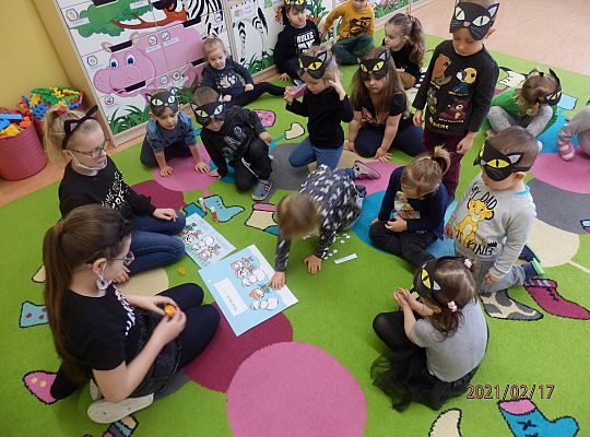 Kicia Kocia i inne koty.  Spotkanie czytelnicze u trzylatków.