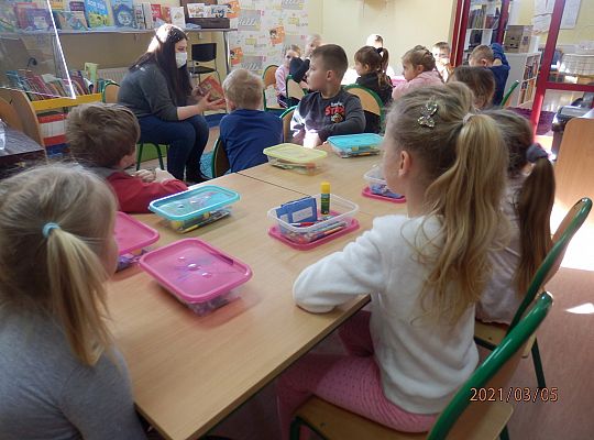 Od pisarza do biblioteki