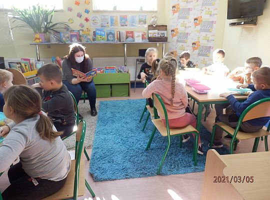 Od pisarza do biblioteki