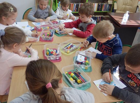 Od pisarza do biblioteki