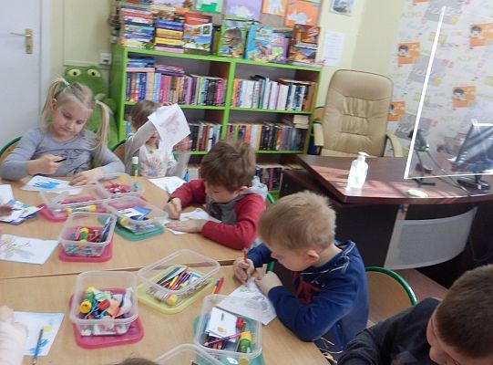 Od pisarza do biblioteki