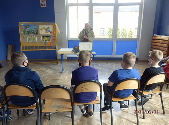 Światowy Dzień Pszczół. Spotkanie klasy III a z Panem Jarosławem Stani
