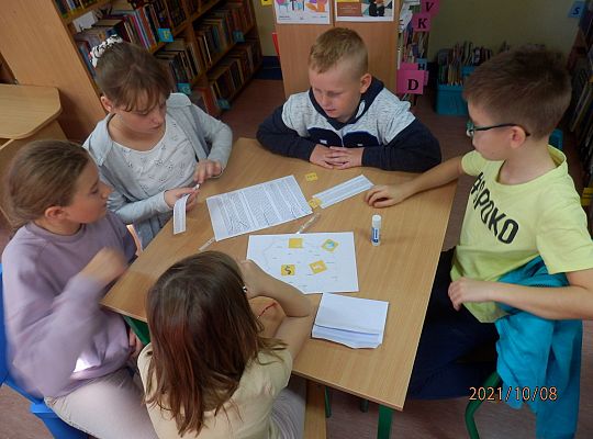 Wędrując po świecie z baśnią i legendą -  przystanek  pierwszy