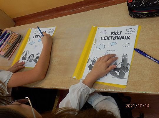 Czytamy z Klasą ...3 b