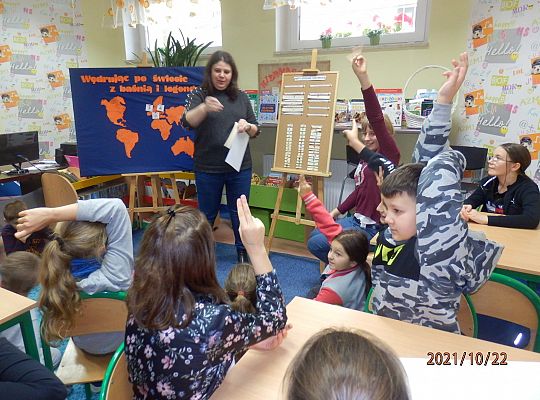 Wędrując z klasą 5 b po starożytnej Grecji i starożytnym  Rzymie,