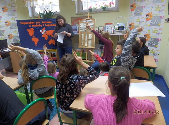 Wędrując z klasą 5 b po starożytnej Grecji i starożytnym  Rzymie,