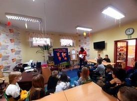 Tydzień  z V a,  Alladynem  i Baśniami z Dalekiego Wschodu