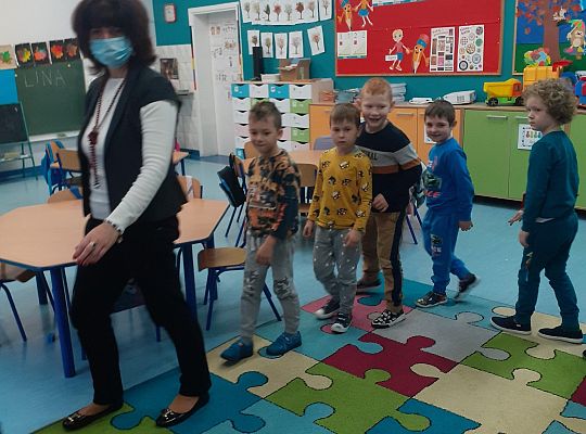 Zajęcie logopedyczne w grupie 0 "a", 0 "b".