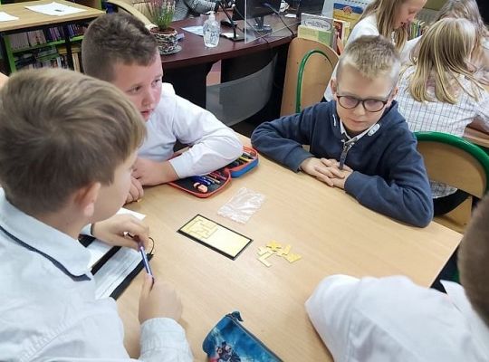 „BOOM! Na komiksy i gry planszowe w bibliotece”