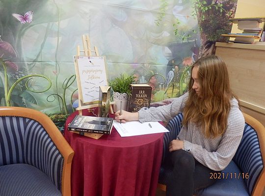 "Przepisujemy Tolkiena" ! Akcja w toku.