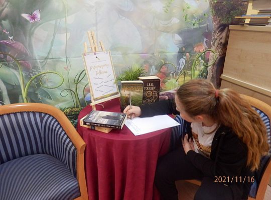 "Przepisujemy Tolkiena" ! Akcja w toku.