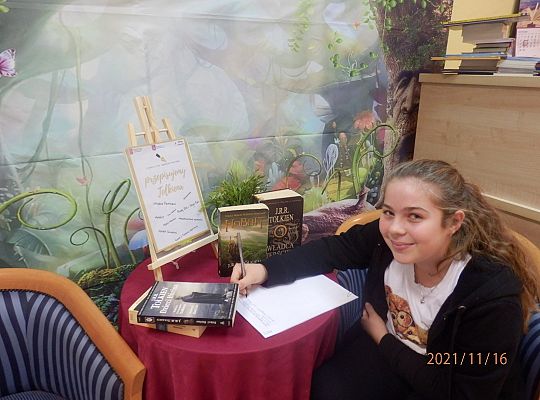 "Przepisujemy Tolkiena" ! Akcja w toku.