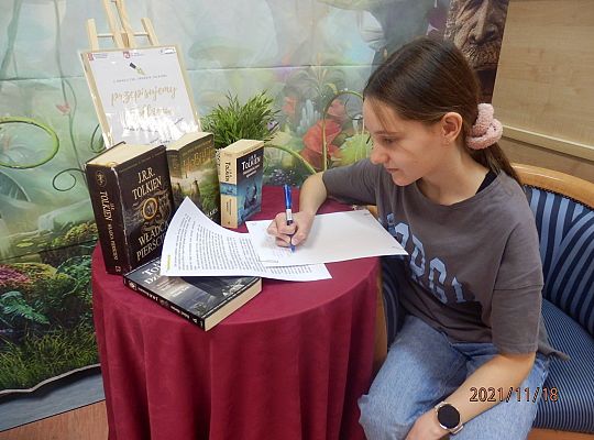 "Przepisujemy Tolkiena"...