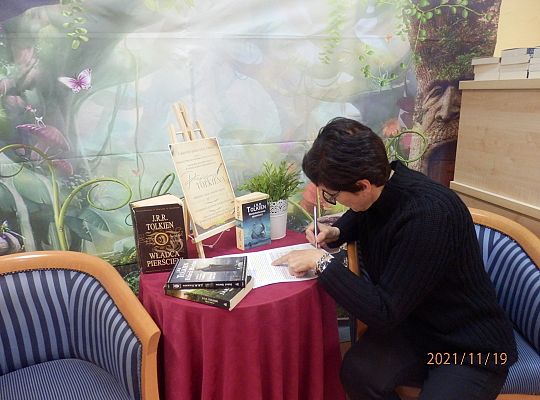 "Przepisujemy Tolkiena"...