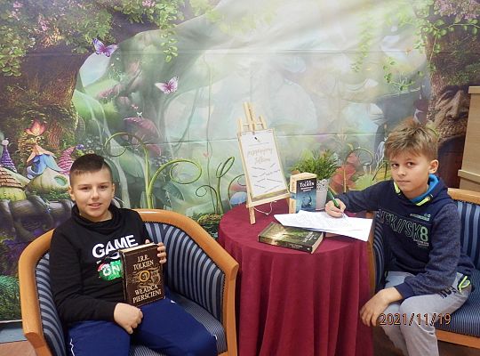 "Przepisujemy Tolkiena"...