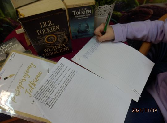 "Przepisujemy Tolkiena"...