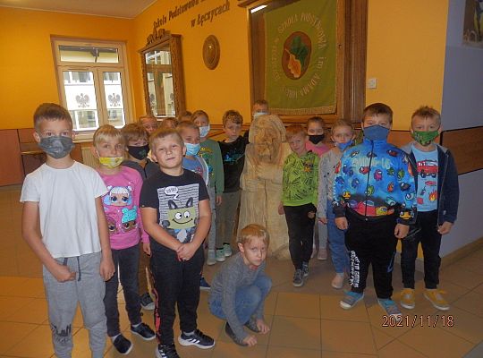 Czytanie ma moc ! w klasie 1 b