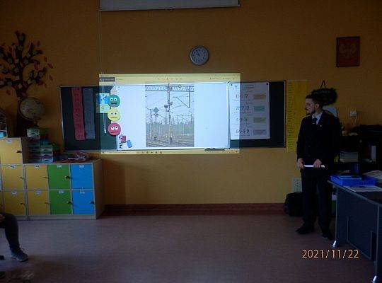 Podróże małe i duże. Poznajemy zawody - dyżurny ruchu