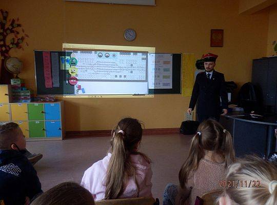 Podróże małe i duże. Poznajemy zawody - dyżurny ruchu