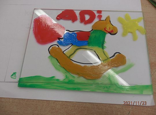 Malowanie na szkle – jak to się robi?