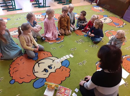 Zajęcie logopedyczne w grupie 0 "a".