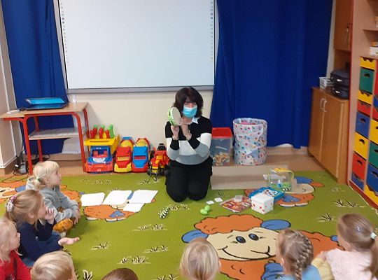 Zajęcie logopedyczne w grupie 0 "a".