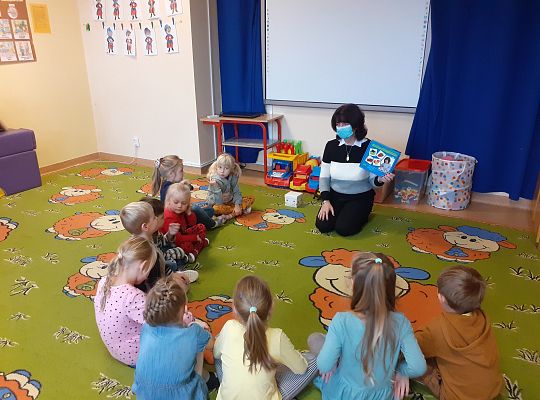 Zajęcie logopedyczne w grupie 0 "a".