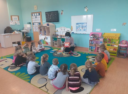 Spotkanie logopedyczne z przedszkolakami grupy 0 "e"