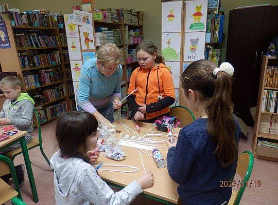 Serce z  papierowej wikliny