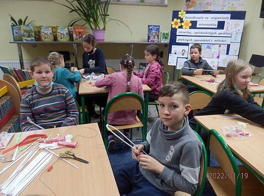 Serce z  papierowej wikliny