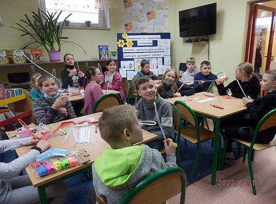 Serce z  papierowej wikliny