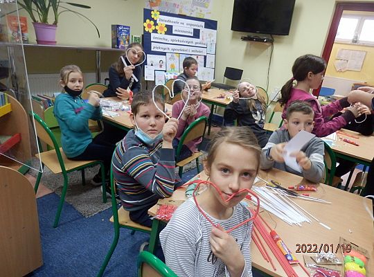 Serce z  papierowej wikliny