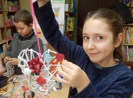 Serce z  papierowej wikliny