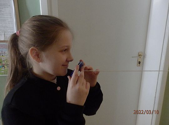 Jak  to „telefon miał kiedyś kabel?, „ a telefon komórkowy kiedyś nie był smart fonem?”.