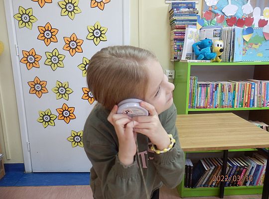 Jak  to „telefon miał kiedyś kabel?, „ a telefon komórkowy kiedyś nie był smart fonem?”.