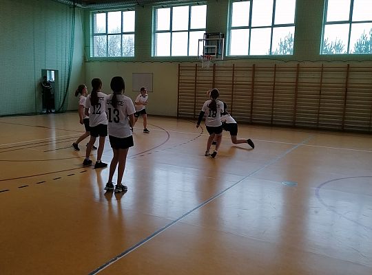 Gminne Zawody w Siatkówkę klas starszych