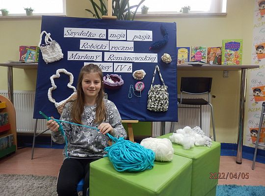 „Szydełko to moja pasja”. Warsztaty szydełkowania  przeprowadzone przez Marlenę z klasy IV b