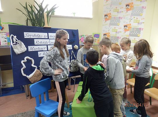 „Szydełko to moja pasja”. Warsztaty szydełkowania  przeprowadzone przez Marlenę z klasy IV b